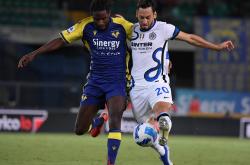 lol全球总决赛-AC米兰客场战平维罗纳,暂居积分榜榜首