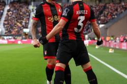 lol战绩查询-包含伯恩茅斯主场遭利兹联逆转,未能守住领先优势的词条