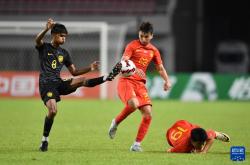 lol合区-国际足球盛会即将打响,球员奋战在前线