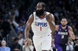 lol战绩查询-关于湖人B队横扫勇士,哈登爆发神勇的信息