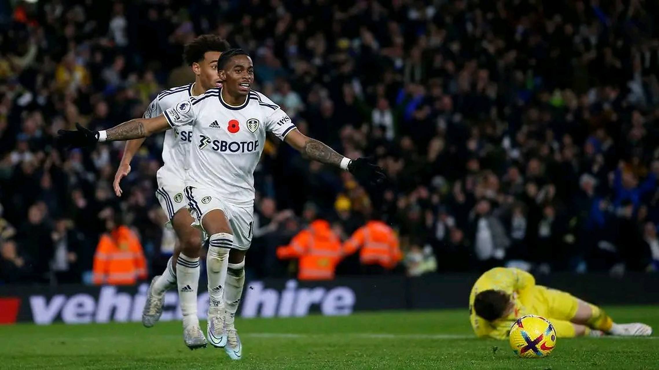 包含伯恩茅斯主场遭利兹联逆转，未能守住领先优势的词条