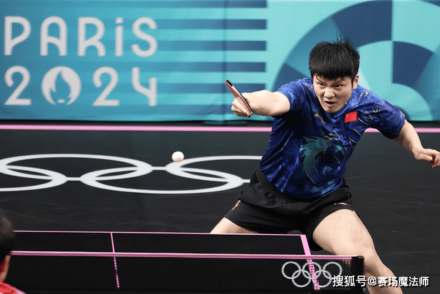 惊天逆转!排球战队挺进四强 惊天逆转!排球战队挺进四强